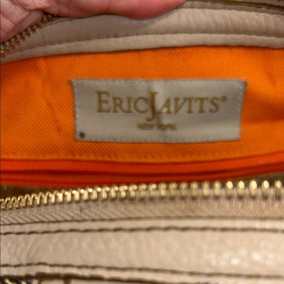 Eric Javits Tan and Cream Shoulder Bag - Picture 14 of 17